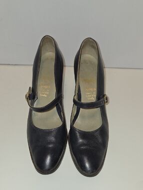 Vintage Black Leather Mary Jane Leather Pumps With Buckle Strap Size 7